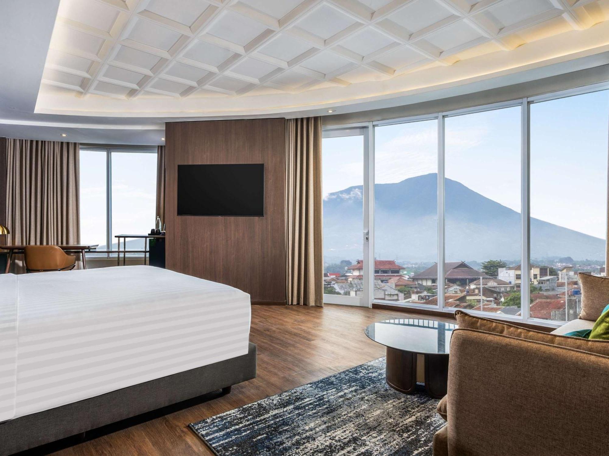 Mercure Garut City Center Екстер'єр фото