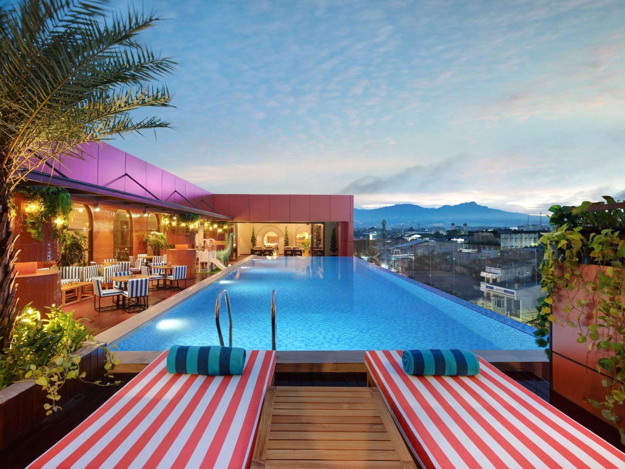 Mercure Garut City Center Екстер'єр фото